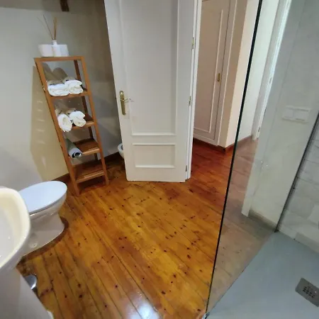 Cathedral Apartment *